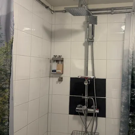 Sentrumsvegen - Private In Lejlighed *